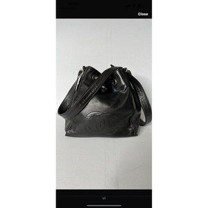 CHANEL Black Shoulder Bag